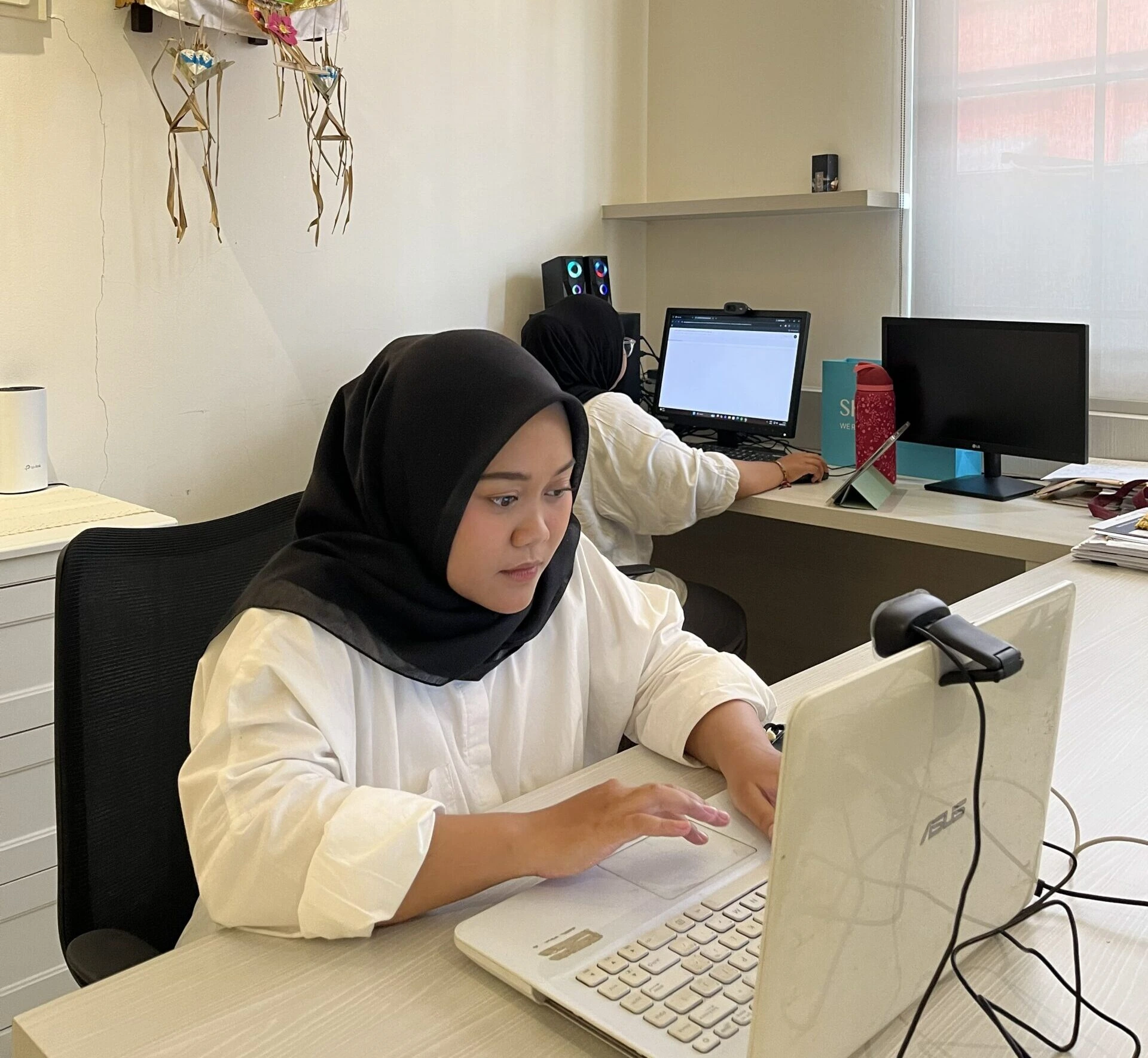 aktifitas kantor pajak, hukum, dan legal adyasta gading serpong